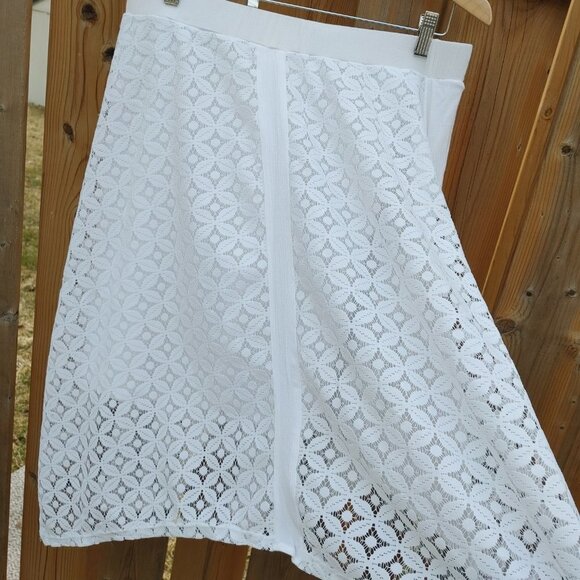 BEAUTIFUL Maurices Handkerchief Skirt Women's 1X Flowy White Lovely Maurice's - Picture 8 of 8